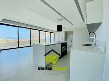 Depa CON PLAYA EN VENTA de 5 recámaras CON VISTA AL MAR