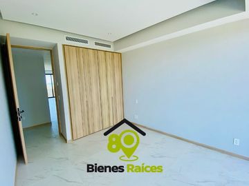Depa CON PLAYA EN VENTA de 5 recámaras CON VISTA AL MAR