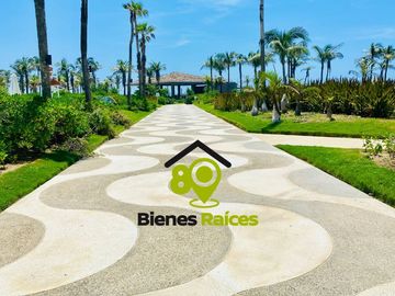 Depa CON PLAYA EN VENTA de 5 recámaras CON VISTA AL MAR