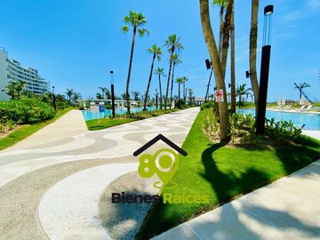 Depa CON PLAYA EN VENTA de 5 recámaras CON VISTA AL MAR