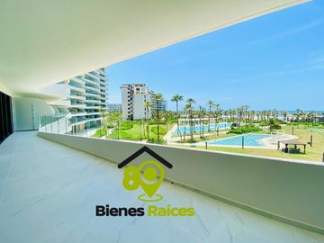 Depa CON PLAYA EN VENTA de 5 recámaras CON VISTA AL MAR