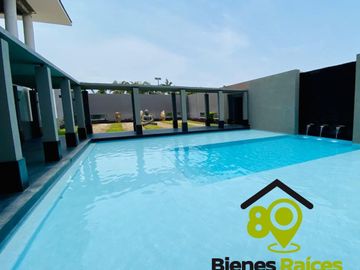 Depa CON PLAYA EN VENTA de 5 recámaras CON VISTA AL MAR