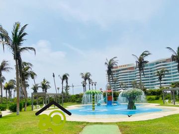 Depa CON PLAYA EN VENTA de 5 recámaras CON VISTA AL MAR