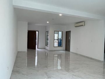 Casa en venta. Fraccionamiento Montecarlo, Villahermosa. Tabasco