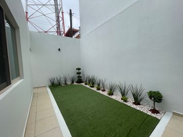 Casa en venta. Fraccionamiento Montecarlo, Villahermosa. Tabasco