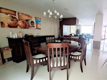 Casa en venta en Zona Plateada, con cinco habitaciones.