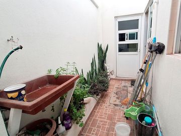 Casa en venta en Zona Plateada, con cinco habitaciones.