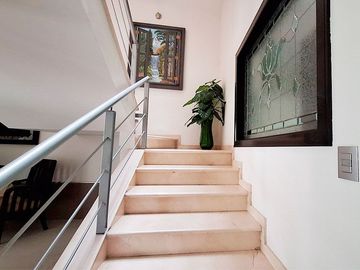Casa en venta en Zona Plateada, con cinco habitaciones.