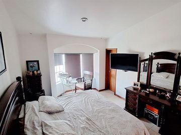 Casa en venta en Zona Plateada, con cinco habitaciones.