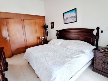 Casa en venta en Zona Plateada, con cinco habitaciones.