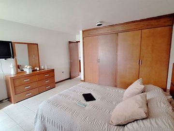 Casa en venta en Zona Plateada, con cinco habitaciones.