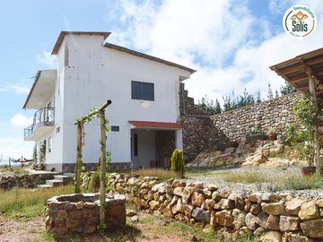 SE ALQUILA CASA VACACIONAL DE DOS PISOS CON ÁREA VERDE