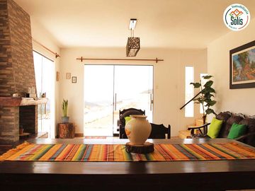 SE ALQUILA CASA VACACIONAL DE DOS PISOS CON ÁREA VERDE