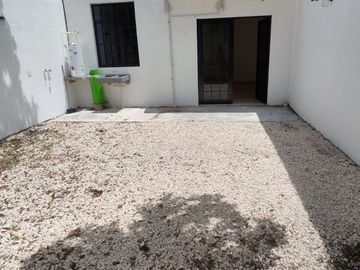 Casa en venta totalmente remodelada en Puerto Morelos Villas Morelos I