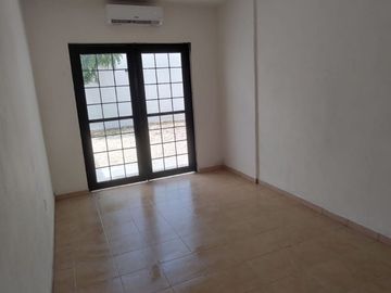 Casa en venta totalmente remodelada en Puerto Morelos Villas Morelos I
