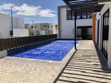 CASA EN VENTA PRIVADA VILLA DE POZOS