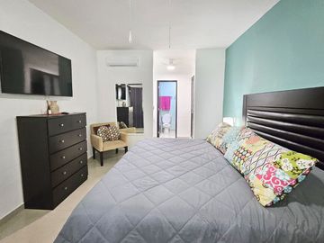 Departamento junto a la alberca, en venta, Pelícanos, Centro, Playa del Carmen
