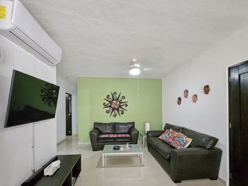 Departamento junto a la alberca, en venta, Pelícanos, Centro, Playa del Carmen