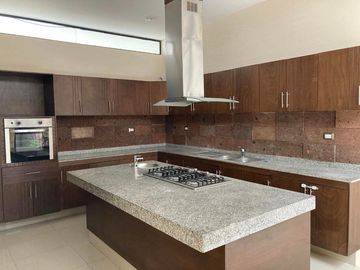 CASA EN VENTA VILLAMAGNA 5 HABITACIONES