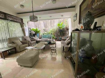 Rumah bagus luas di Gandaria