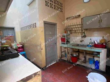 Rumah bagus luas di Gandaria
