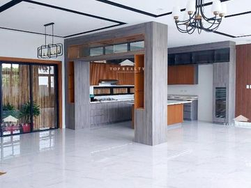 For Sale: 6BR House in Greenwoods Executive Village Cainta, Rizal