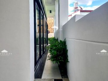 For Sale: 6BR House in Greenwoods Executive Village Cainta, Rizal