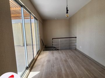 EN VENTA HERMOSO DEUPLEX EN CONDOMINIO EN CERRO COLORADO