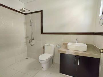 Luxurious 4-Bedroom Golf View Residence in Sun Valley, Antipolo City – Spacious Lot, Modern Living, Ready for Move-In