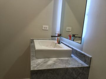 Departamento en venta de 1 habitación, 2 baños completos, Distrito corazón Playa del Carmen, QUintana Roo, a pocos pasos de la quinta avenida.