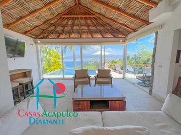 Casa en renta con terraza,  espectacular vista al mar y alberca privada