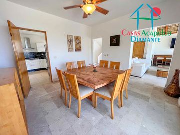 Casa en renta con terraza,  espectacular vista al mar y alberca privada