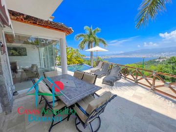 Casa en renta con terraza,  espectacular vista al mar y alberca privada