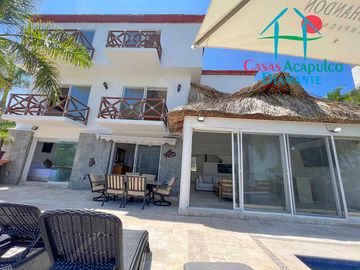 Casa en renta con terraza,  espectacular vista al mar y alberca privada