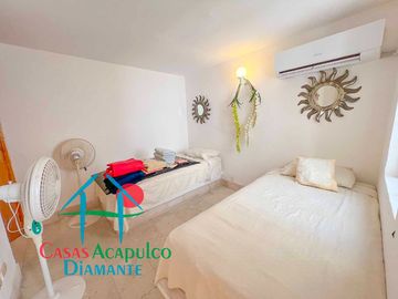 Casa en renta con terraza,  espectacular vista al mar y alberca privada