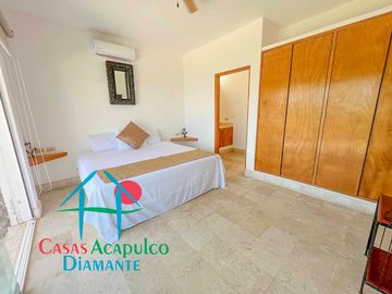 Casa en renta con terraza,  espectacular vista al mar y alberca privada