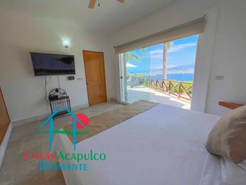 Casa en renta con terraza,  espectacular vista al mar y alberca privada