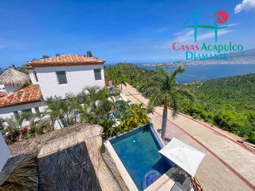 Casa en renta con terraza,  espectacular vista al mar y alberca privada