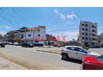 Vendo Terreno Comercial En Av. Gonzales Prada Con Atahualpa 700M2 $570,000 29.40 M2 Frontera