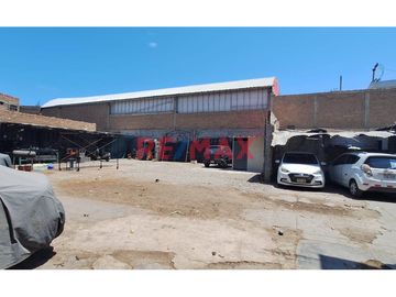 Vendo Terreno Comercial En Av. Gonzales Prada Con Atahualpa 700M2 $570,000 29.40 M2 Frontera