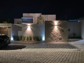 HERMOSA CASA EN VENTA EN BALCONES DE JURIQUILLA