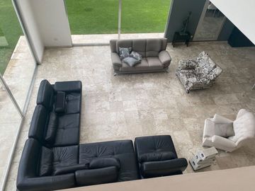 HERMOSA CASA EN VENTA EN BALCONES DE JURIQUILLA