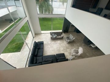 HERMOSA CASA EN VENTA EN BALCONES DE JURIQUILLA