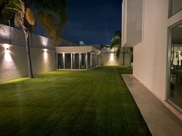 HERMOSA CASA EN VENTA EN BALCONES DE JURIQUILLA