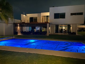 HERMOSA CASA EN VENTA EN BALCONES DE JURIQUILLA