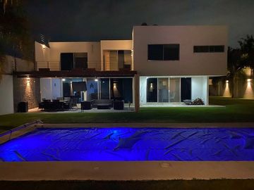 HERMOSA CASA EN VENTA EN BALCONES DE JURIQUILLA