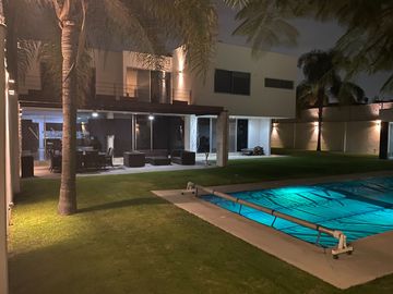 HERMOSA CASA EN VENTA EN BALCONES DE JURIQUILLA