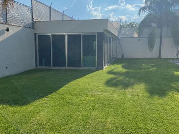 HERMOSA CASA EN VENTA EN BALCONES DE JURIQUILLA