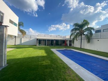 HERMOSA CASA EN VENTA EN BALCONES DE JURIQUILLA