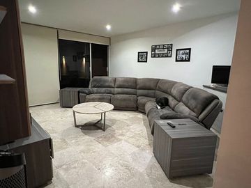 HERMOSA CASA EN VENTA EN BALCONES DE JURIQUILLA
